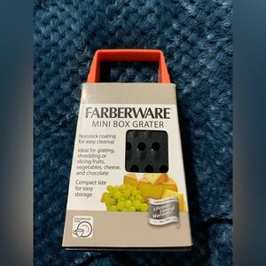 Mini Box Grater - Farberware. Non-stick. New!